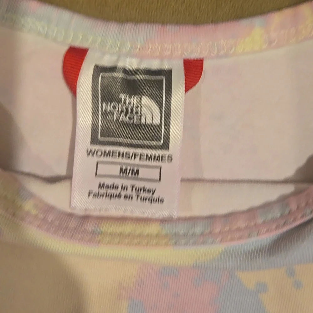 Pastel top. - Picture 4 of 4